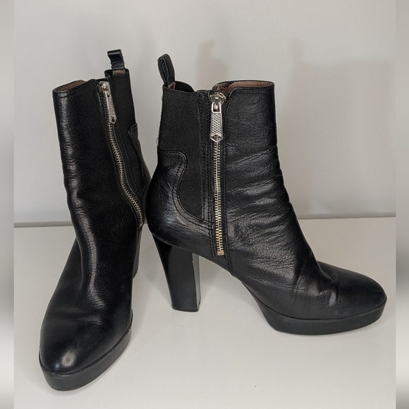 Donald J Pliner Black Milan2 Soft Leather Platform Heel Boots Size 7 - Picture 3 of 11